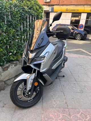 VOGE SR1 125 Scooter