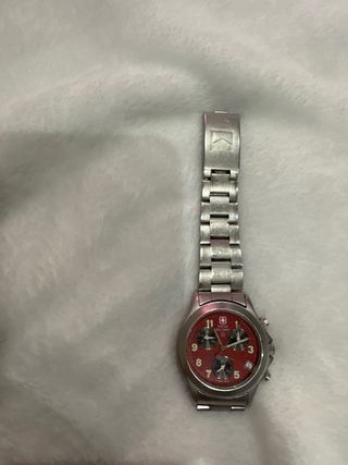 Reloj Swiss Military Rojo y Plateado