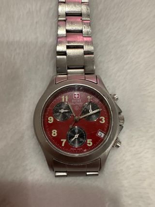 Reloj Swiss Military Rojo y Plateado