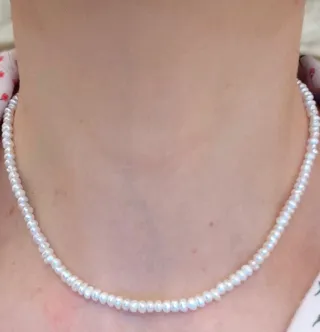 Collar Perlas Naturales Cierre Dorado