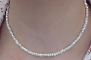 Collar Perlas Naturales Cierre Dorado