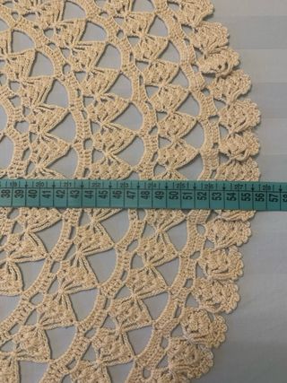 Centrotavola uncinetto rotondo beige