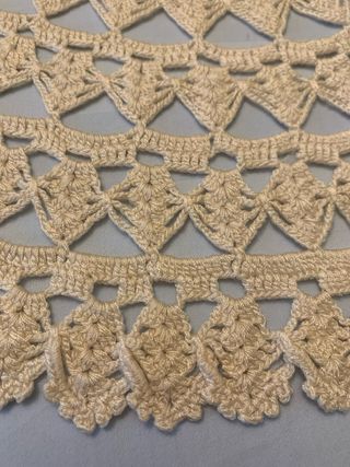 Centrotavola uncinetto rotondo beige