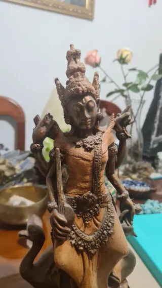 Figura de Saraswati - Hindú