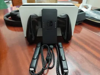 Nintendo Switch OLED Blanca + Monster Hunter Rise