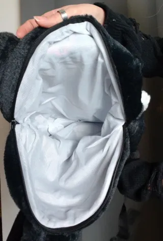 Mochila Kuromi Sanrio Peluche Negra Morada
