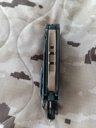 Multiherramienta/Multitool (Leatherman MUT)