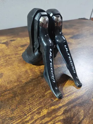 Manetas Shimano Ultegra ST-R8020