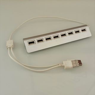 Hub USB 8 Puertos Plata