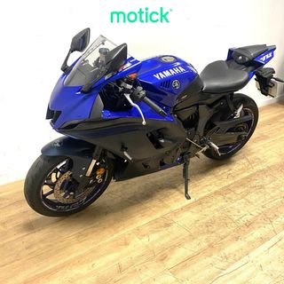 YAMAHA R7