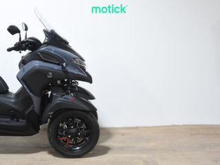 YAMAHA TRICITY 300