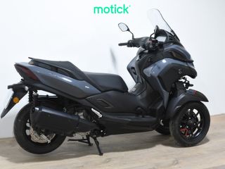 YAMAHA TRICITY 300