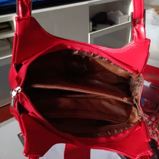 Sandalias tacón rojas con flores