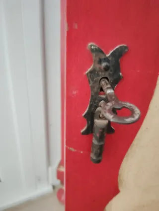 Armario - vitrina esquinero antiguo decorado