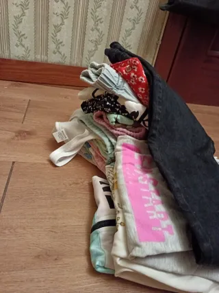 Lote Ropa Niña Negra y Multicolor