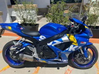Suzuki GSXR 600 K7