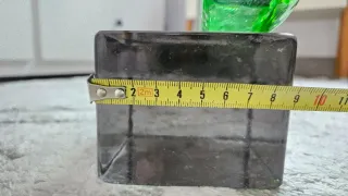 Escultura de cristal verde pesada