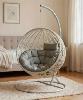 Balancín colgante beige y blanco