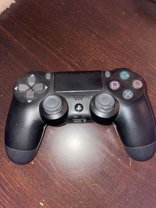 PS4 Slim 1TB + Mando + Juegos