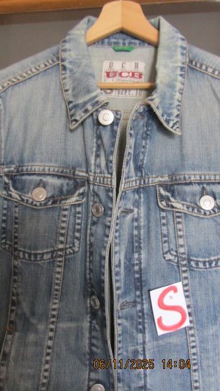 Chaqueta vaquera Talla S y camisas