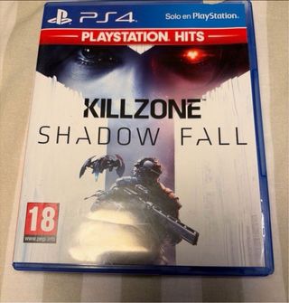 PS4 (PlayStation 4) con 3 mandos y 4 juegos