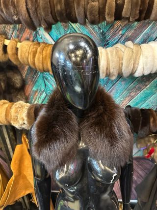 Collo di pelliccia marrone