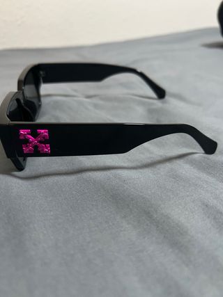 Gafas Off-White Negras con Detalles Rosas