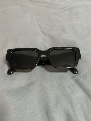 Gafas Off-White Negras con Detalles Rosas