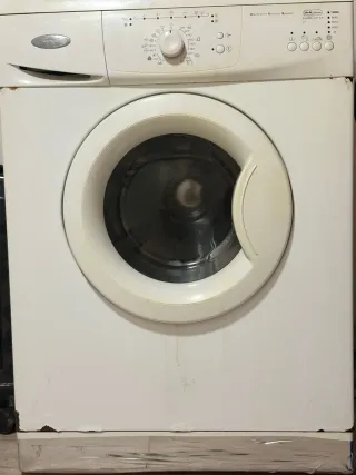 Lavadora Blanca Carga Frontal