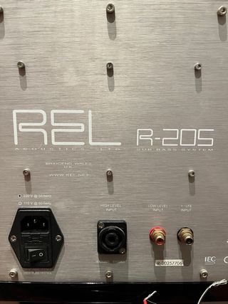 Subwoofer REL Acoustics R-205 | Sellado | Hi-Fi |