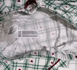 Pijama Women'Secret cuadros verdes y corazones