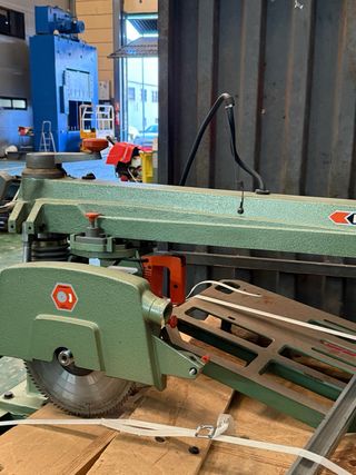 Tronzadora Radial DeWalt 1600