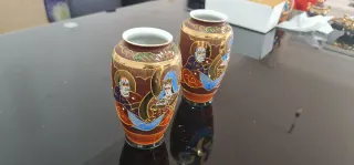 Jarrón de porcelana japonés