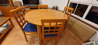 Mueble salón y mesa 4 sillas, TV Sony opcional