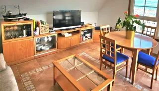 Mueble salón y mesa 4 sillas, TV Sony opcional