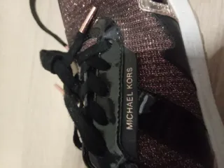 Zapatillas Michael Kors Negro y Dorado