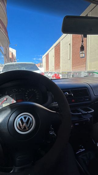 Volkswagen Golf 2000