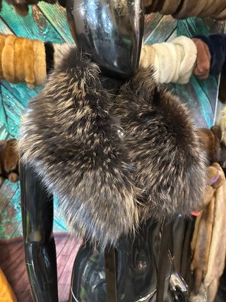 Collo di pelliccia marrone