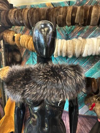 Collo di pelliccia marrone