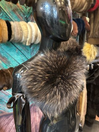 Collo di pelliccia marrone