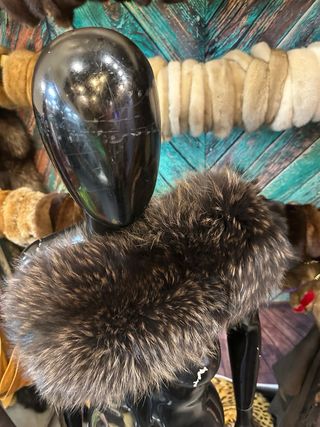 Collo di pelliccia marrone