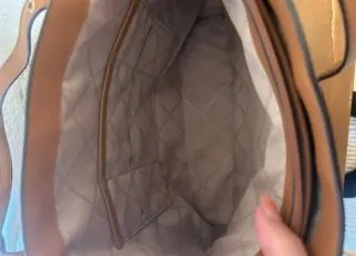 Bolso Michael Kors Voyager, no negociable!