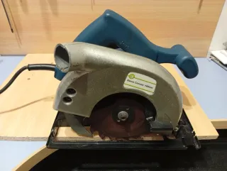 Sierra circular 610W