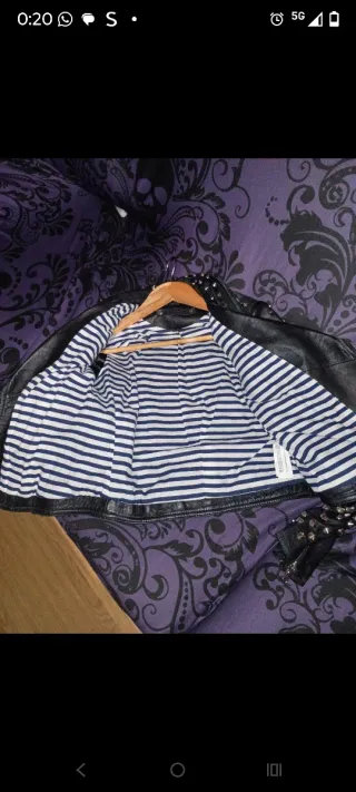 Chaqueta , chupa de cuero auténtico con tachuelas