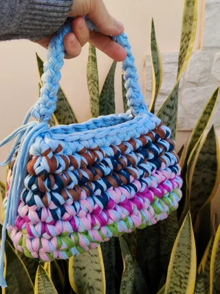 Borsetta fettuccia ad uncinetto