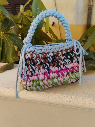 Borsetta fettuccia ad uncinetto