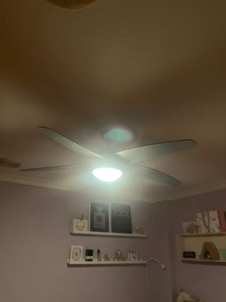 Ventilador de techo plateado con luz Westinghouse