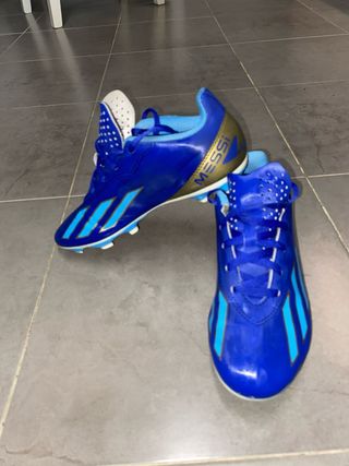 Botas de fútbol azules