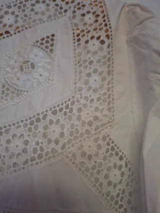 Camisón antiguo de algodón con encaje