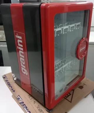 Nevera Expositora Granini Roja por 150€!